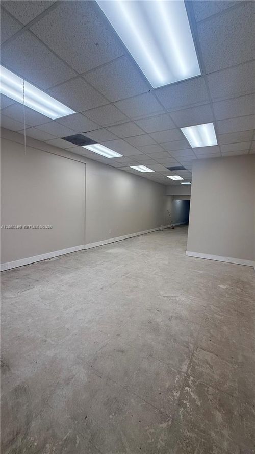 120-121-11300 Nw 87th Ct, Hialeah Gardens, FL, 33018-4586 | Card Image