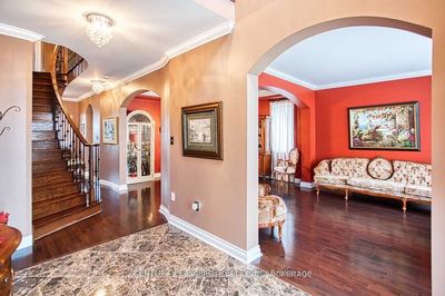 36 Ivanhoe Crt, House other with 4 bedrooms, 5 bathrooms and 6 parking in Brampton ON | Image 3