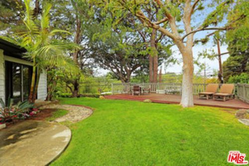 8049 Briar Summit Dr, Los Angeles, CA, 90046-1126 | Card Image