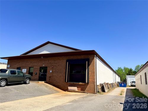 1707 10th Ave Ne, Hickory, NC, 28601-4214 | Card Image