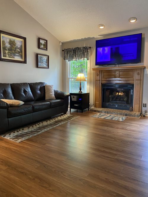 231 Kathleen Ct, Clarksville, TN, 37043-6241 | Card Image