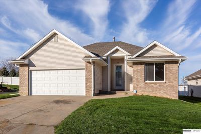 9208 Laurel Plaza, Home with 3 bedrooms, 1 bathrooms and 2 parking in Omaha NE | Image 2