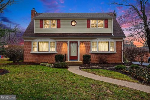 1045 Grandview Blvd, LANCASTER, PA, 17601-5107 | Card Image