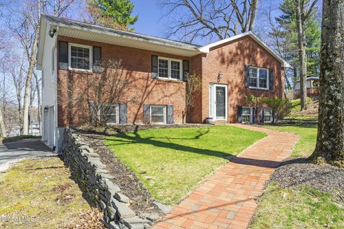 8 Saddlehill Rd, Wynantskill, NY, 12198-7616 | Card Image