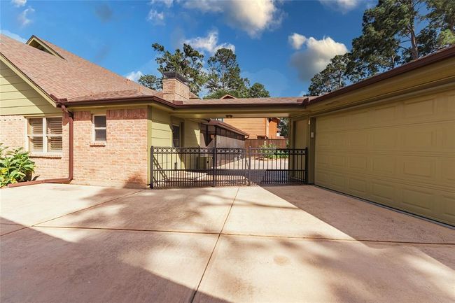 Backyard Entrance from Driveway | Image 7
