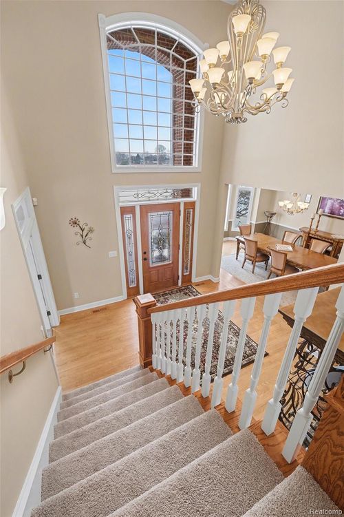 8399 Potter Rd, Flushing, MI, 48433-9413 | Card Image