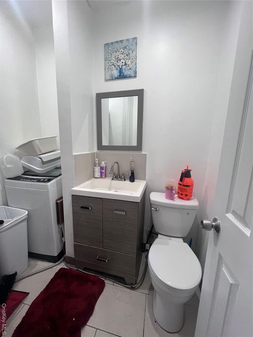 8136 Baxter Ave, Elmhurst, NY, 11373-1382 | Card Image