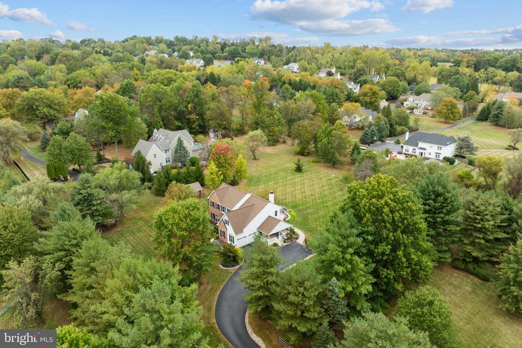 Gloucester Dr, Doylestown, PA 18902