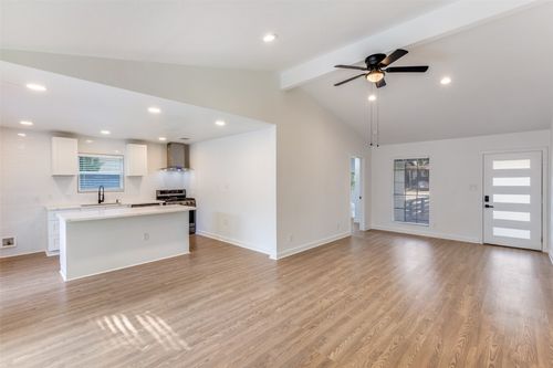 1107 Chesapeake Dr, Austin, TX, 78758-7414 | Card Image