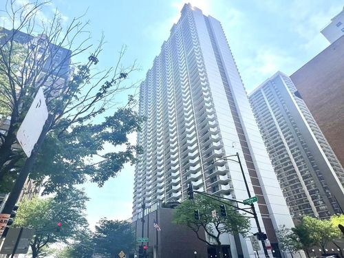 apt-27c-6033 Sheridan Rd, Chicago, IL, 60660-3044 | Card Image