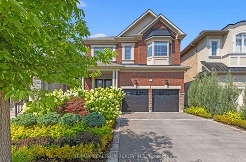 92 Chaiwood Crt, Maple, ON, L6A0Z9 | Card Image