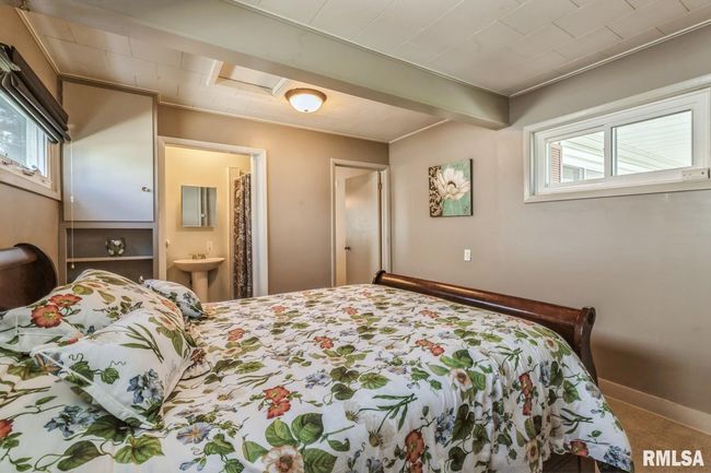1211 15 Th St, House other with 4 bedrooms, 3 bathrooms and null parking in Bettendorf IA | Image 13