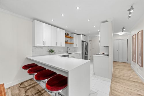 t4908-3980 Carrigan Crt, Burnaby, BC, V3N4S6 | Card Image