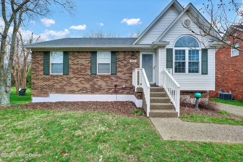 8814 Astrid Ave, Louisville, KY, 40228-2570 | Card Image