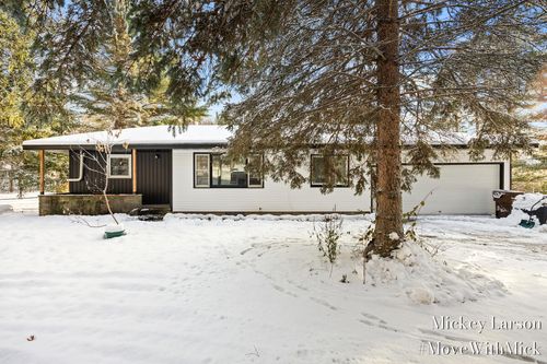 1600 E Webb Rd, Dewitt, MI, 48820-8364 | Card Image