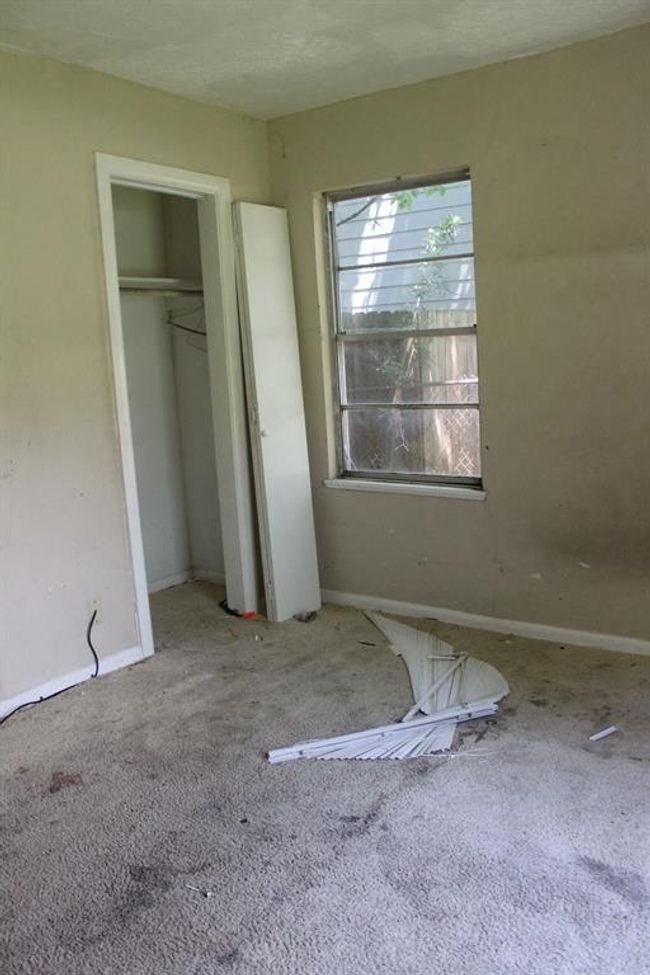 4813 Angleton St, House other with 3 bedrooms, 1 bathrooms and 3 parking in Houston TX | Image 12