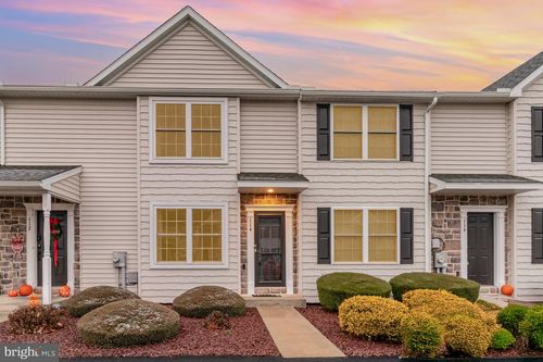 114-114 Cedarwood Dr, DENVER, PA, 17517-8855 | Card Image