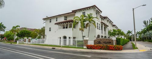 apt-203-8760 Nw 97th Ave, Medley, FL, 33178-2581 | Card Image