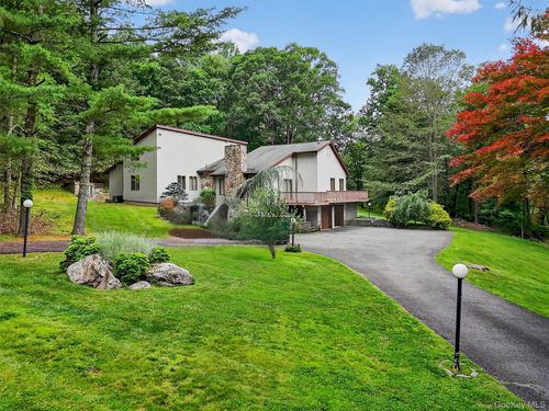 35 Greenlawn Rd, Amawalk, NY, 10501-1504 | Card Image