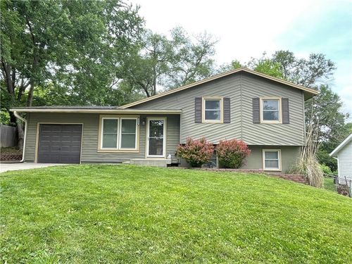 212 Jackson Ave, Liberty, MO, 64068-2709 | Card Image
