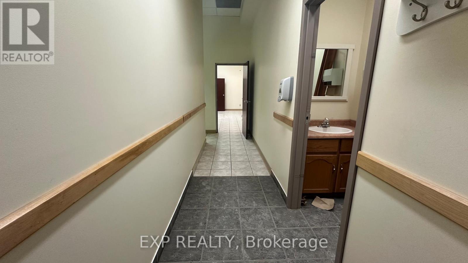 Commercial Lease in Guelph (Downtown)