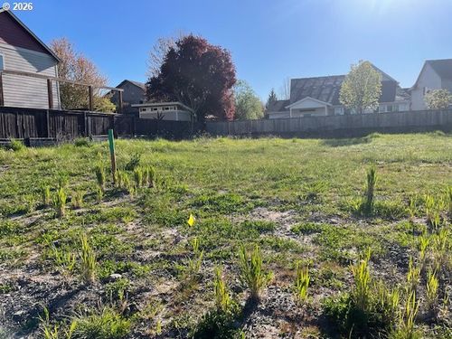 2242 Nw Fendle Way, McMinnville, OR, 97128 | Card Image
