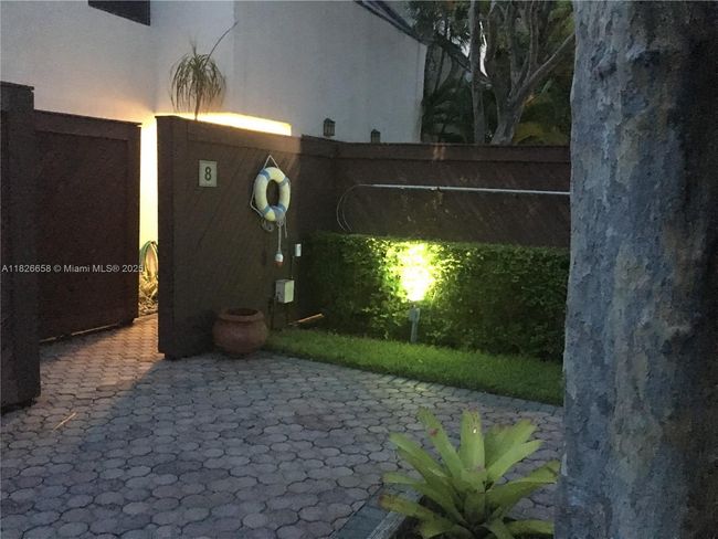 APT-8 - 2180 Brickell Ave, Townhouse with 2 bedrooms, 2 bathrooms and null parking in Miami FL | Image 36
