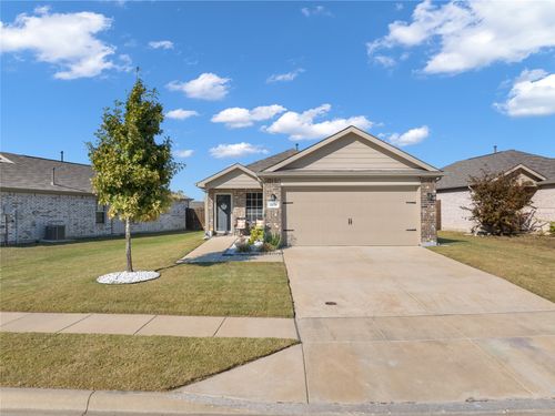 2213 Nightgrove Cir, Crandall, TX, 75114-0047 | Card Image