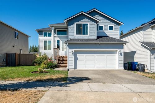 8831 56th Pl Ne, Marysville, WA, 98270-9611 | Card Image