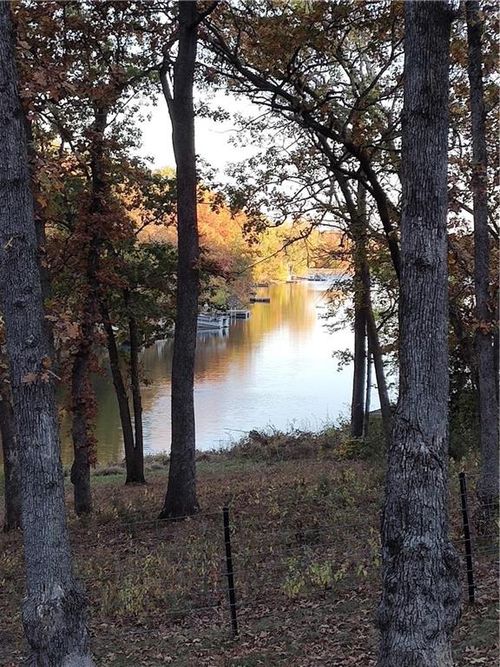 89 Nw Lakeside Dr, Lacygne, KS, 66040-6135 | Card Image