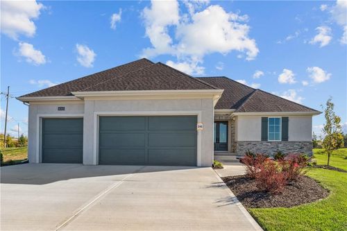 10303 W 151st Ter, Overland Park, KS, 66221-8264 | Card Image