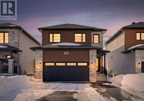 934 Chablis Cres, Embrun, ON, K0A1W0 | Card Image