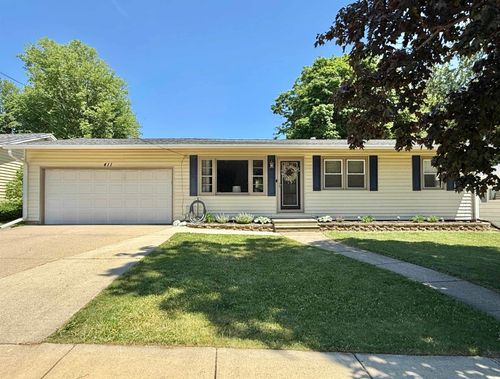 411 Westview Avenue, Clinton, WI, 53525 | Card Image