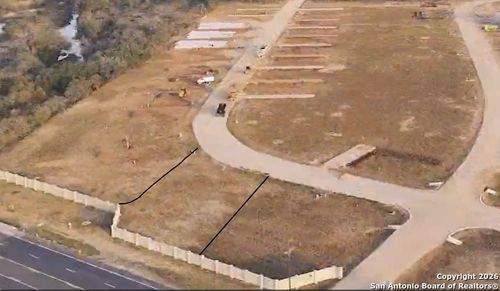 207 Resort Ct, Fredericksburg, TX, 78624 | Card Image