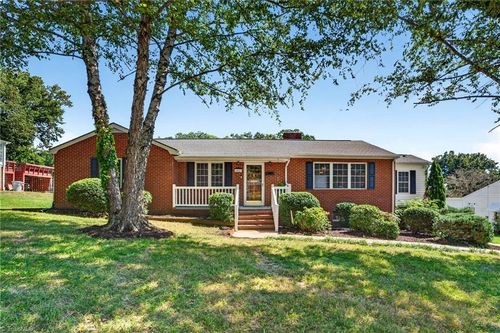 1027 Shamrock Rd, Asheboro, NC, 27203-6942 | Card Image