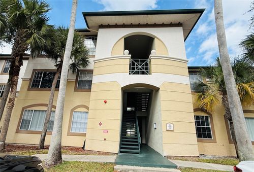 apt-219-17114 Carrington Park Dr, TAMPA, FL, 33647-2613 | Card Image