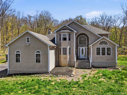 155 Alexander Rd, Monroe, NY, 10950-4241 | Card Image