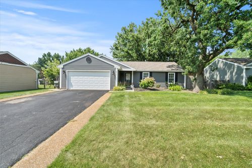 874 Plymouth Ln, Island Lake, IL, 60042-9759 | Card Image
