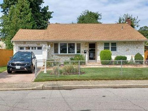 536 Hopatcong Ave, West Hempstead, NY, 11552-4303 | Card Image