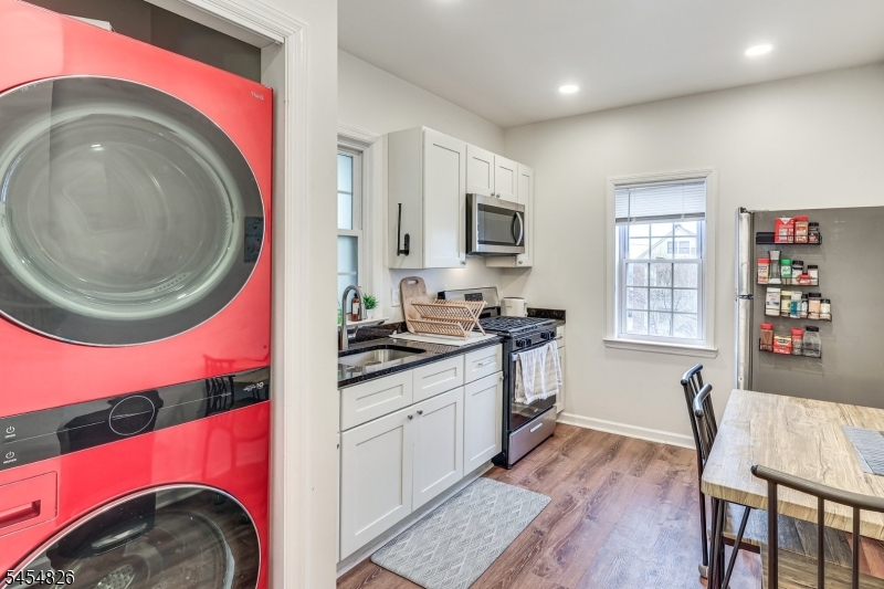 Residential Lease in Belleville Twp. 3