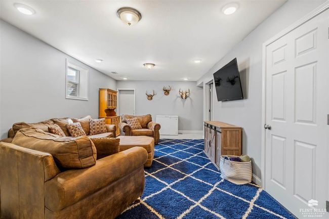 3673 Stewart Farm Rd, House other with 6 bedrooms, 4 bathrooms and null parking in Wamego KS | Image 34