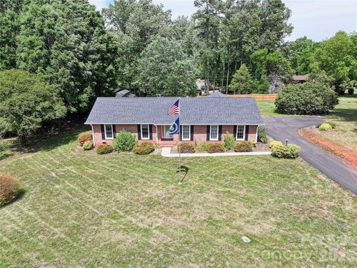 139 Woodhaven Ln, Mocksville, NC, 27028-4358 | Card Image