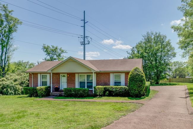 3804 Ashland City Hwy, House other with 3 bedrooms, 2 bathrooms and null parking in Nashville TN | Image 4