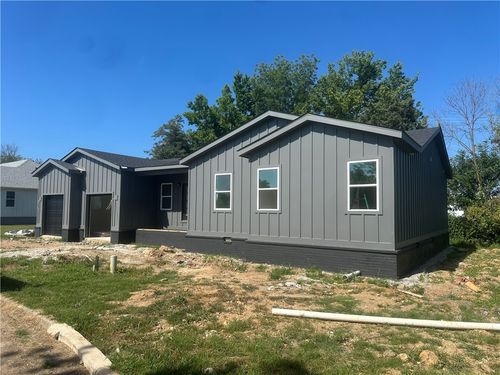 825 Forest Avenue, Green Forest, AR, 72638 | Card Image