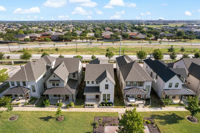 Bird's eye view with a residential view | Image 37