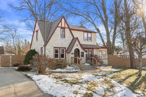 6218 N 105th St, Milwaukee, WI, 53225-1410 | Card Image