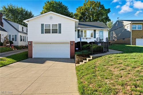 4652 Marcellus St Nw, Canton, OH, 44708-5327 | Card Image