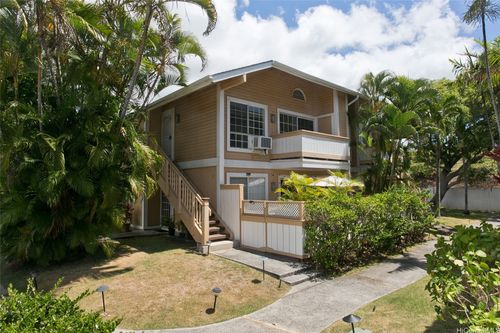 22u-616 Mananai Pl, Honolulu, HI, 96818-5324 | Card Image