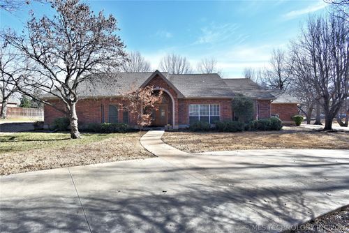 3105 S Aster Ave, Broken Arrow, OK, 74012-9429 | Card Image