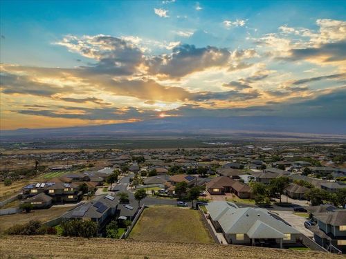 147 Moolu Cir, Wailuku, HI, 96793-3317 | Card Image